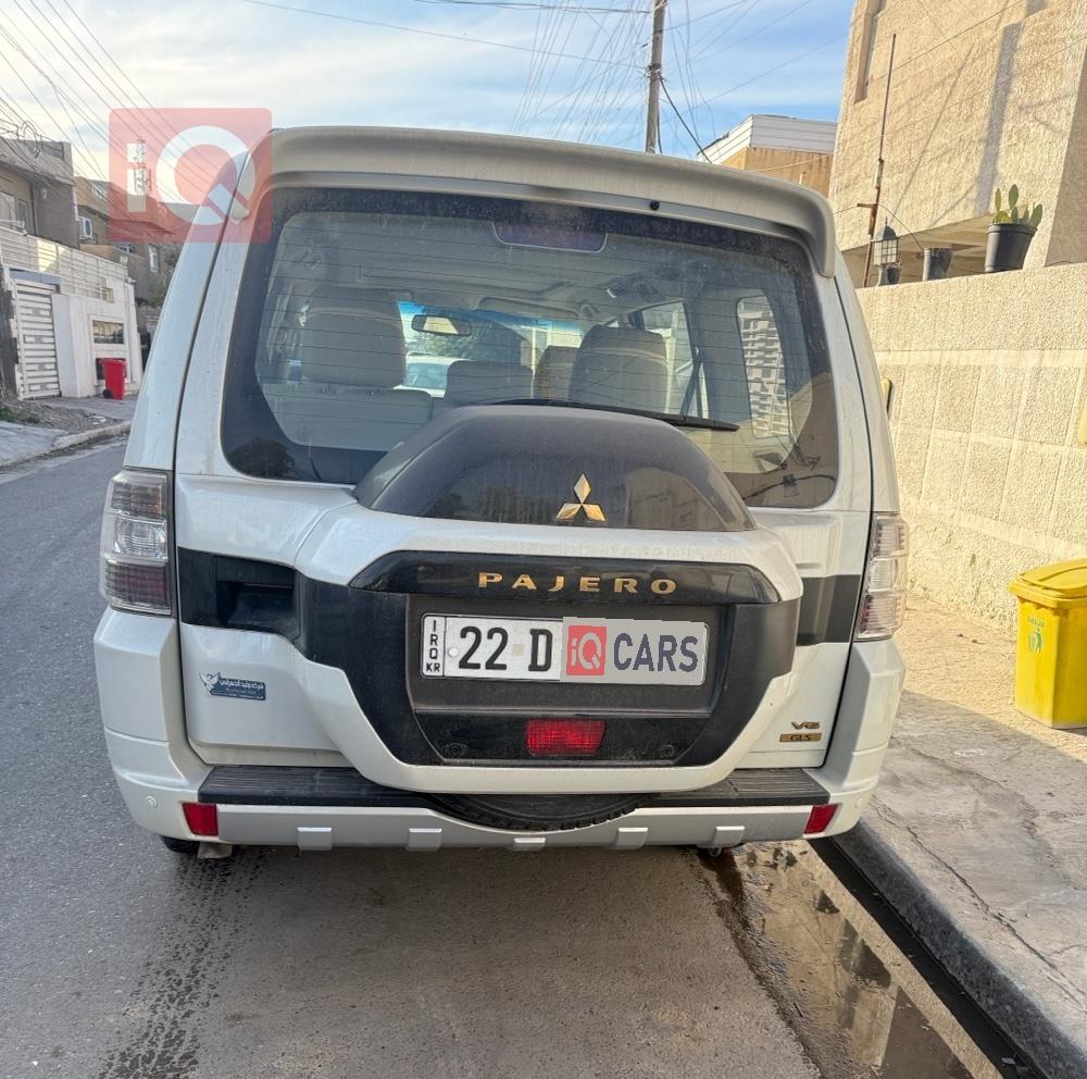 ميتسوبيشي باجيرو